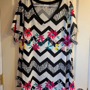 Lularoe Tee 3X